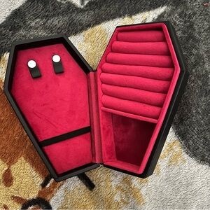 Cute Coffin Jewelry Sorter